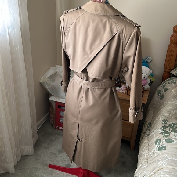 Trench Coat Great condition - Picture 2 of 6